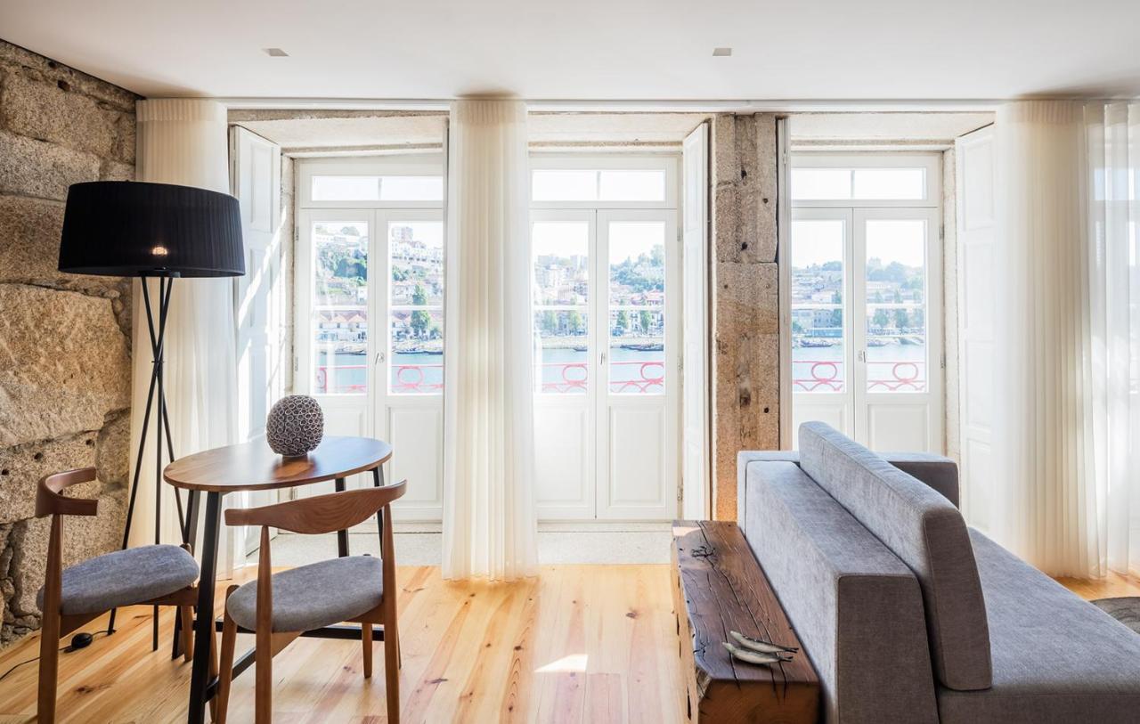 Studio Balcony